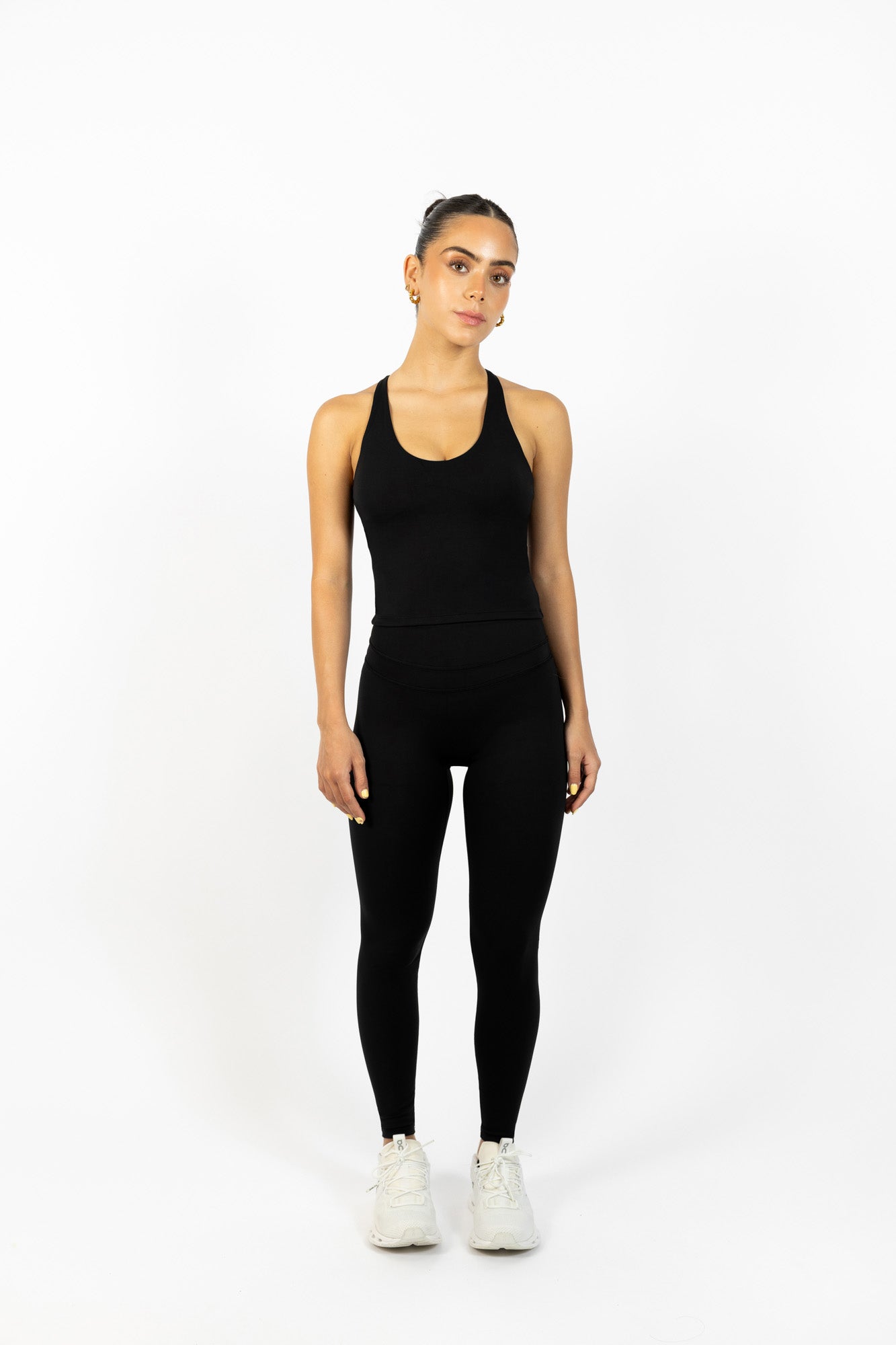 FORME HALTER TOP BLACK