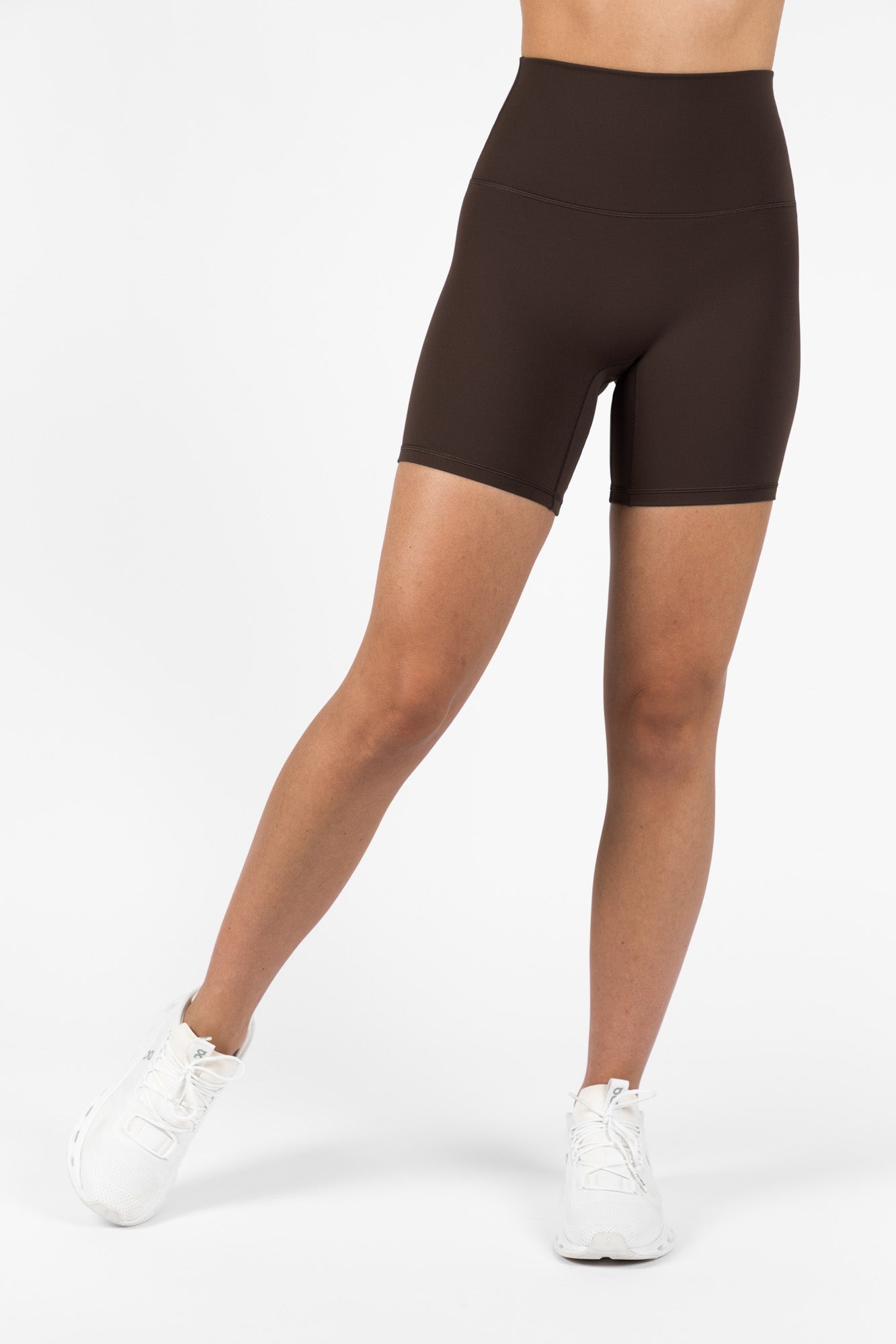 KORA SHORTS 5" BROWN