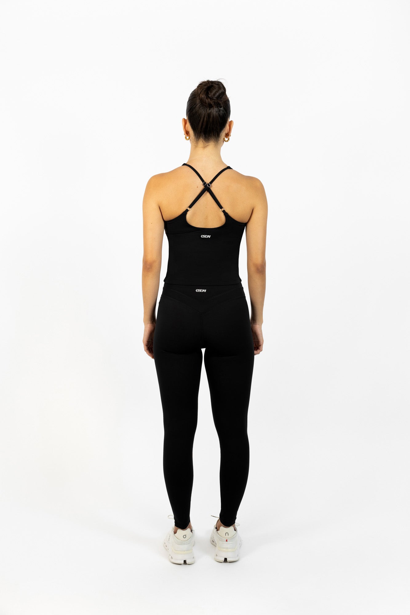 FORME HALTER TOP BLACK