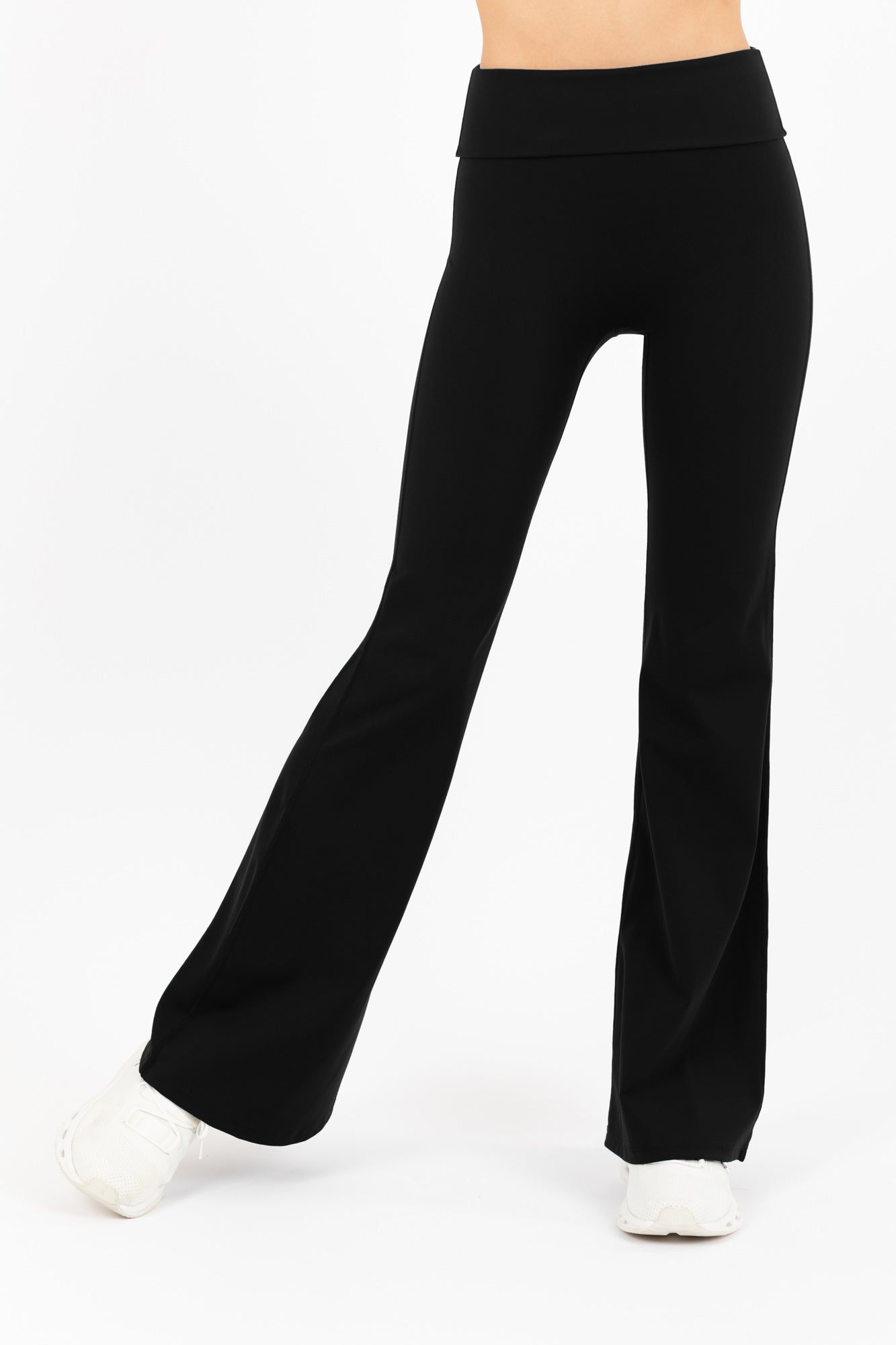 TONE FLARE PANTS BLACK
