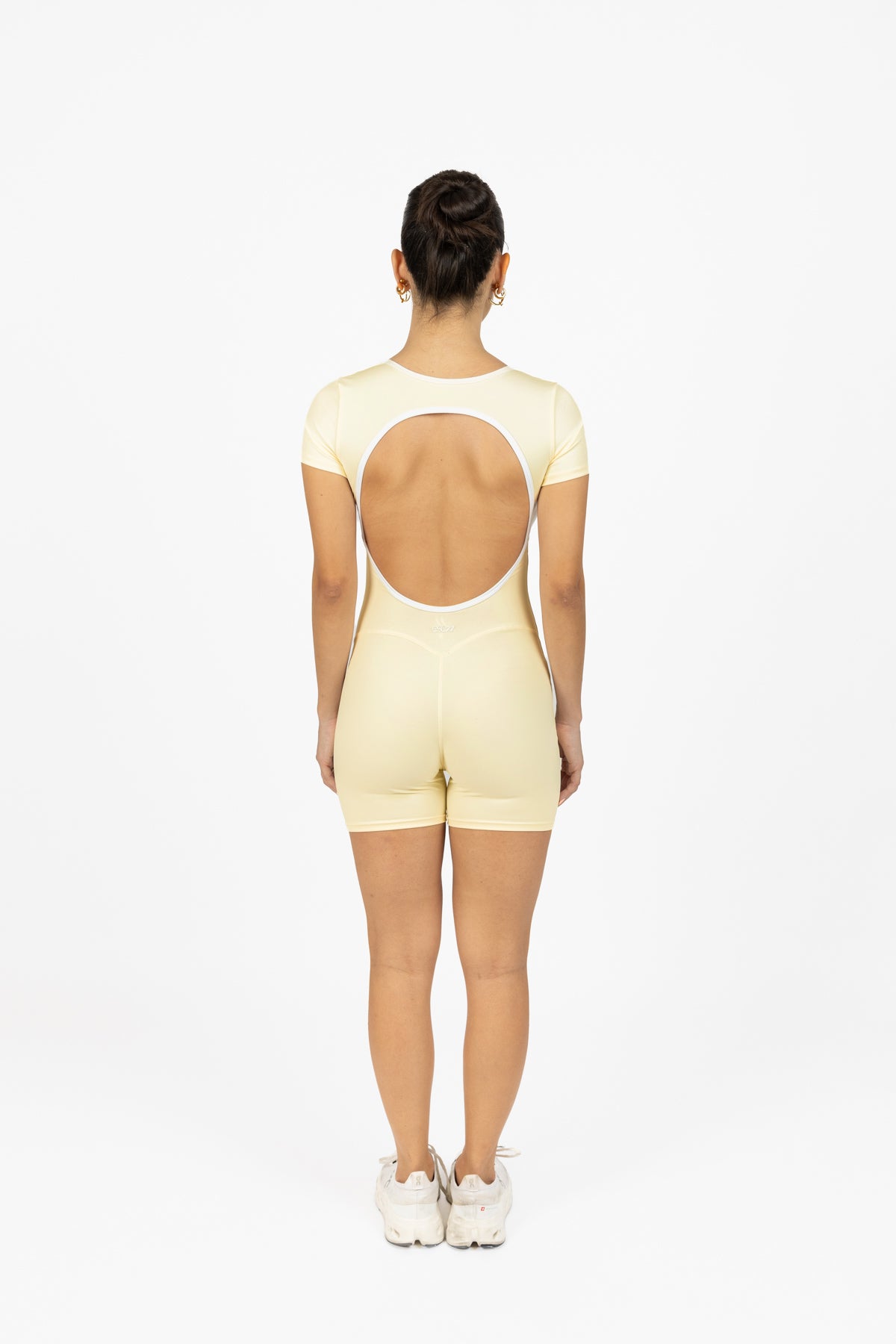 SLEEK SHORT ONESIE CREAM