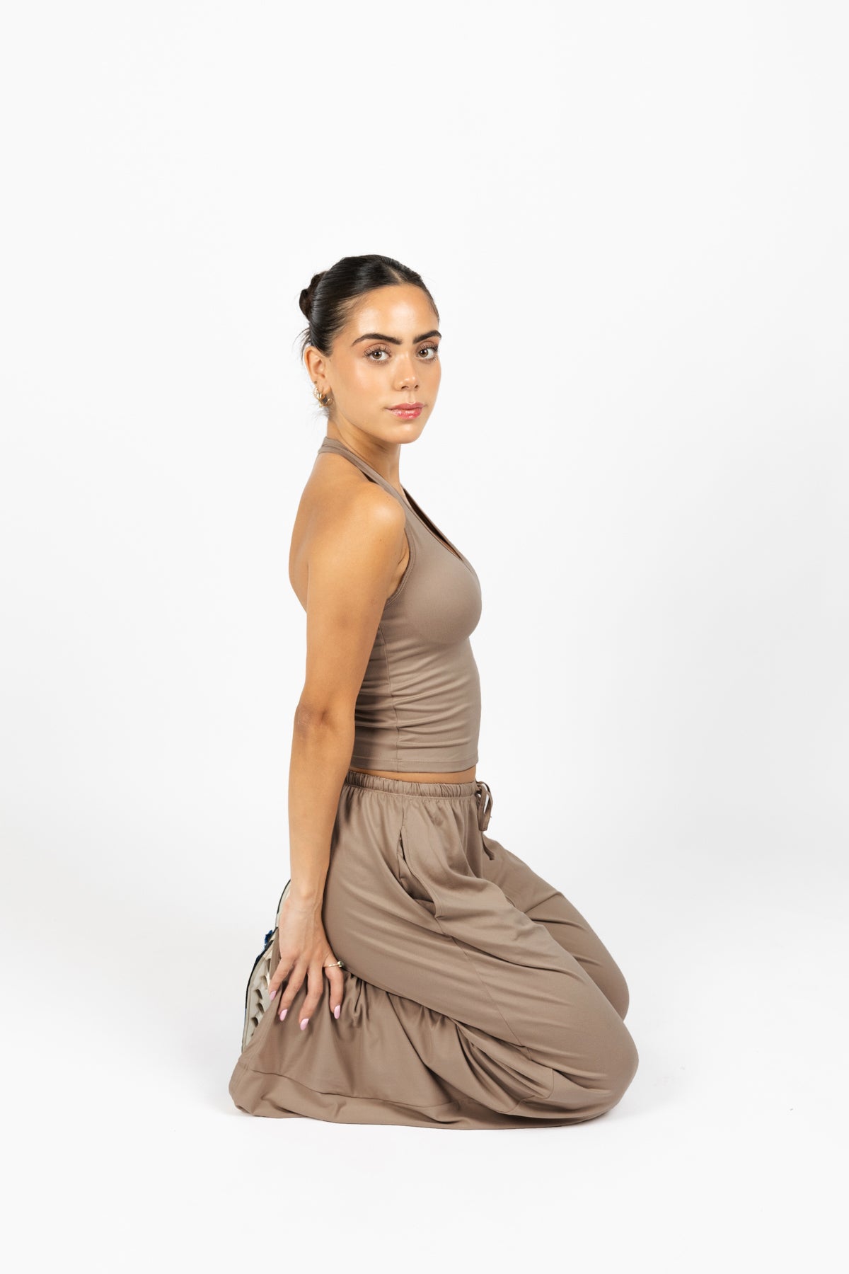 EASE HALTER TOP LINEN