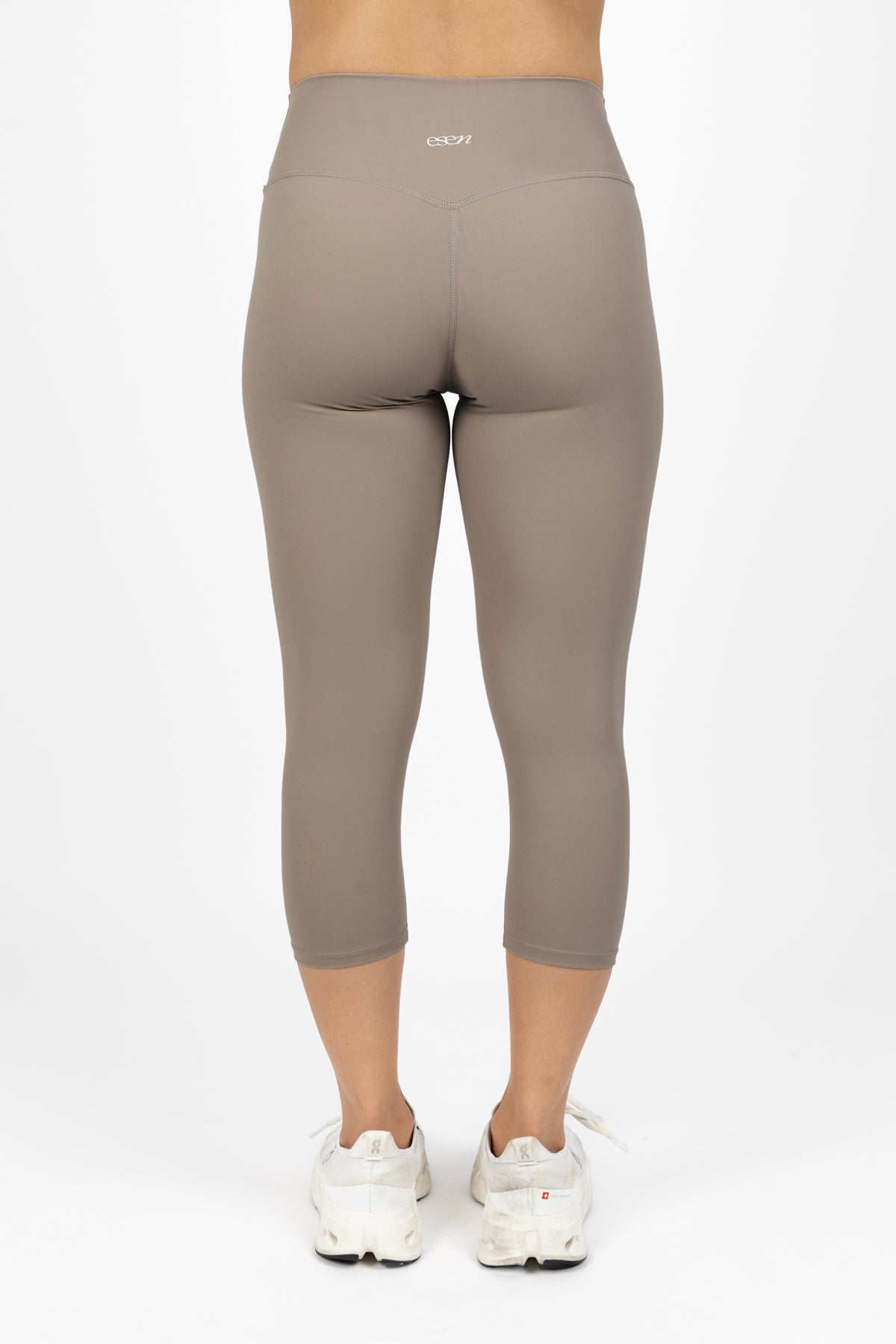 TONE CAPRI LEGGINGS ALMOND