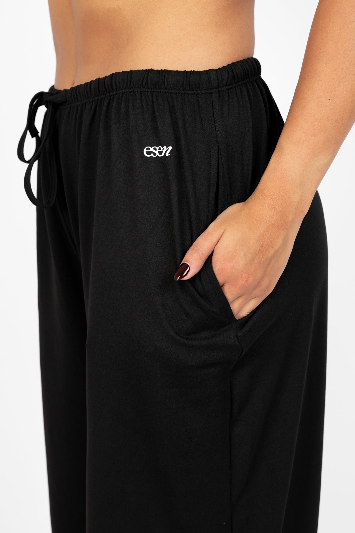 EASE PANTS BLACK
