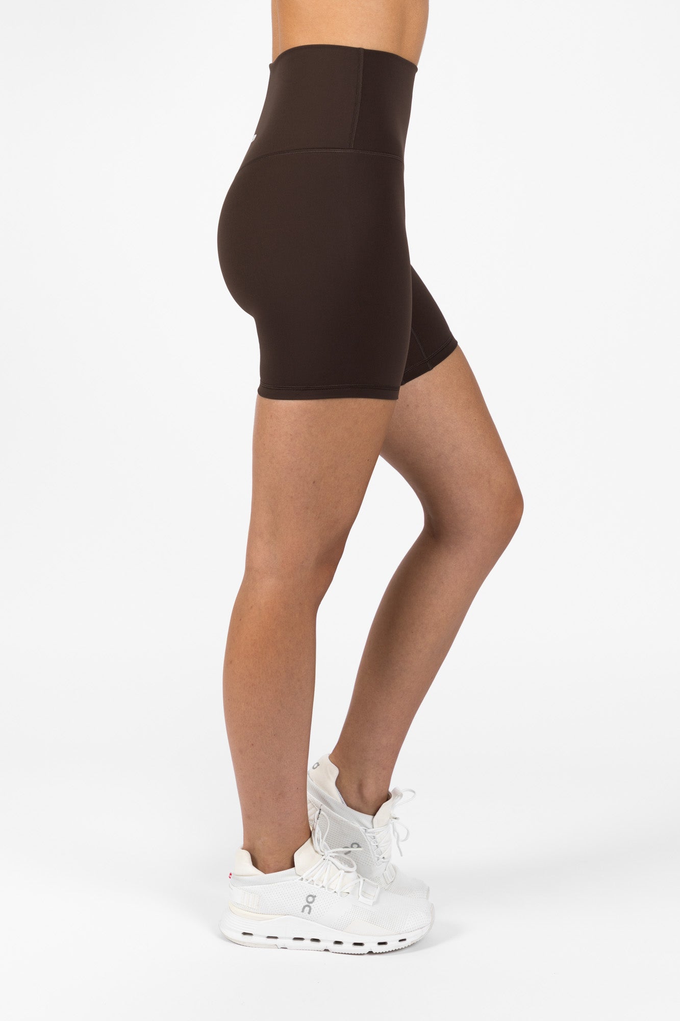 KORA SHORTS 5" BROWN