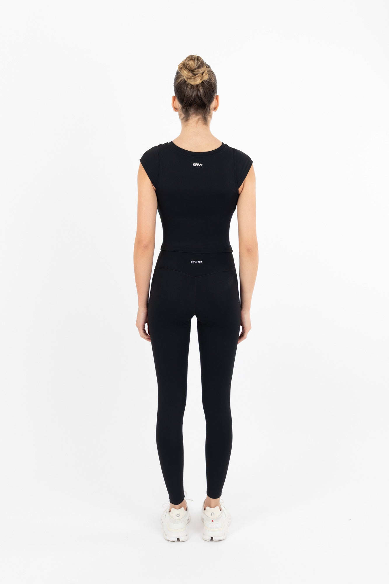 NARA SLEEVE TOP BLACK