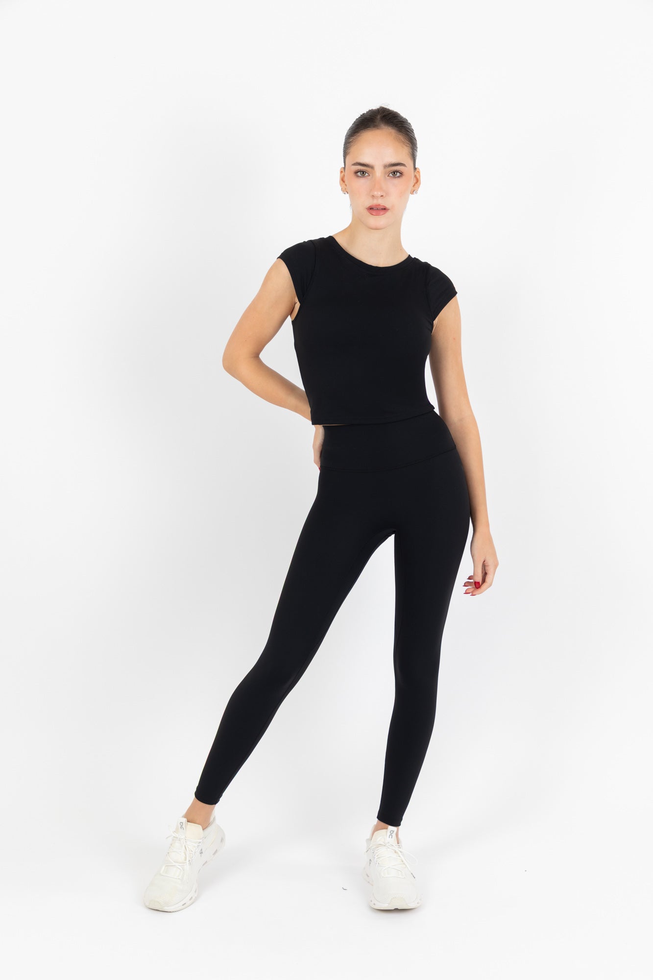 NARA SLEEVE TOP BLACK