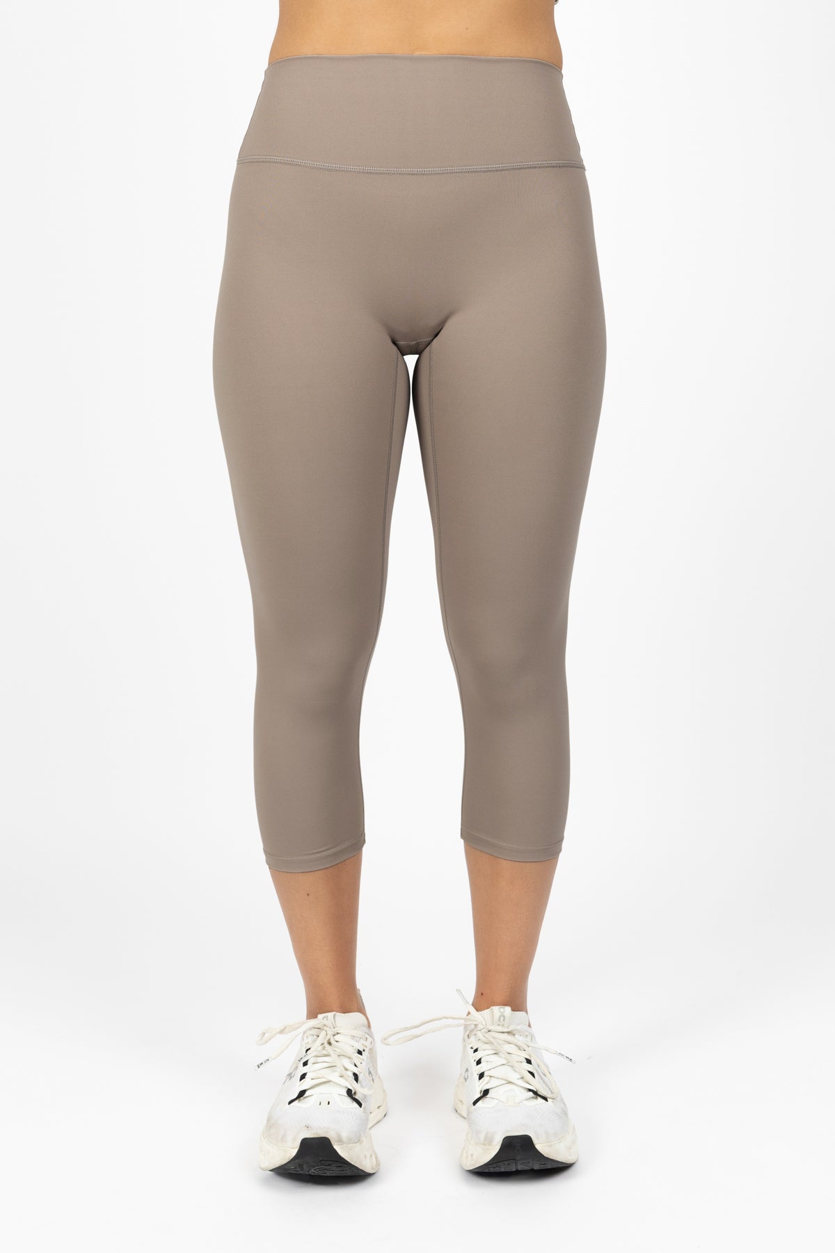 TONE CAPRI LEGGINGS ALMOND