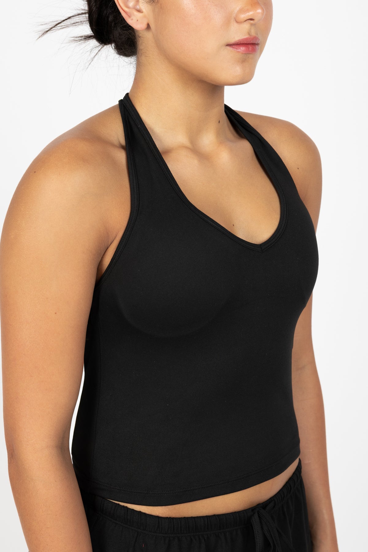 EASE HALTER TOP BLACK
