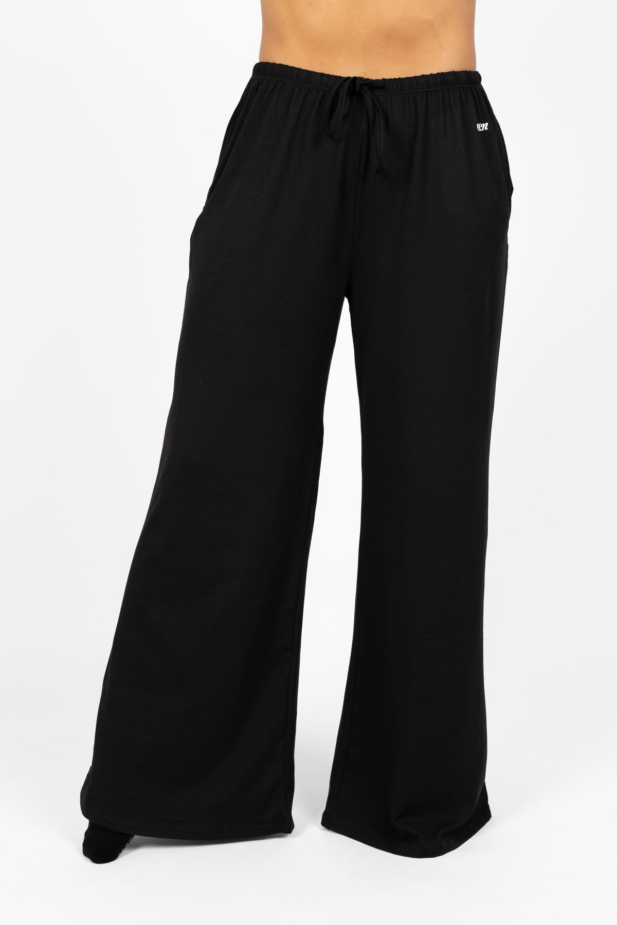EASE PANTS BLACK