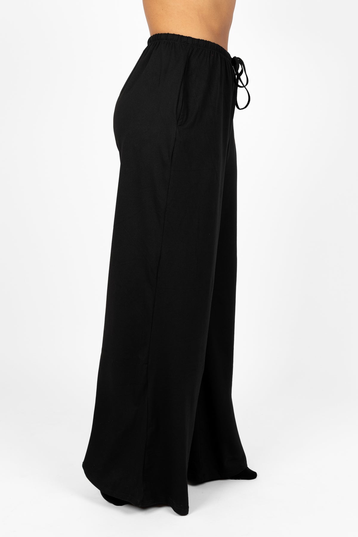 EASE PANTS BLACK