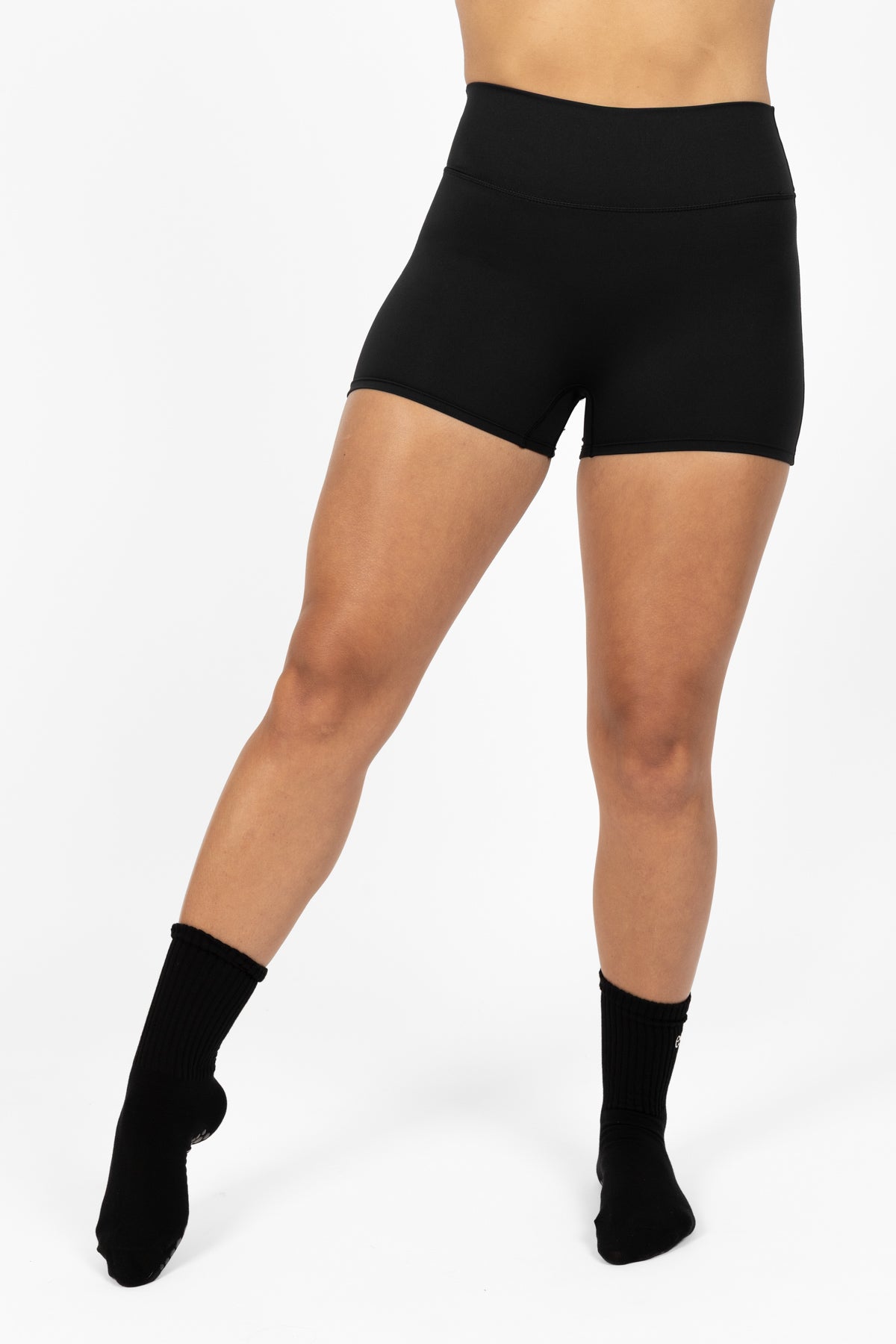 TONE SHORTS 4" BLACK